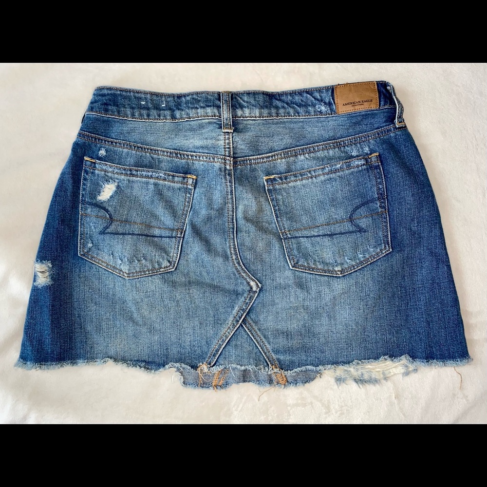 American Eagle distressed denim skirt
